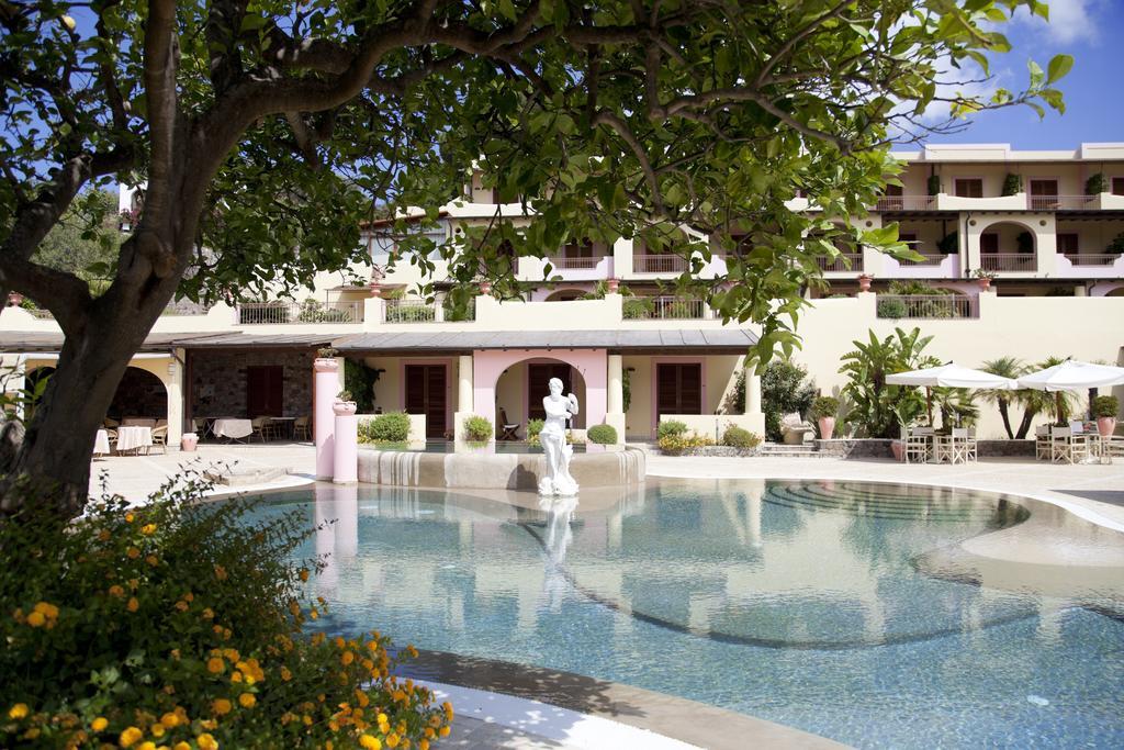 Hotel Residence Mendolita Lipari  Exteriör bild